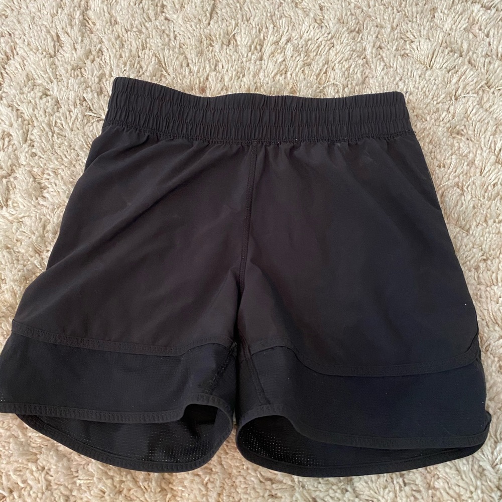 black ivivva shorts